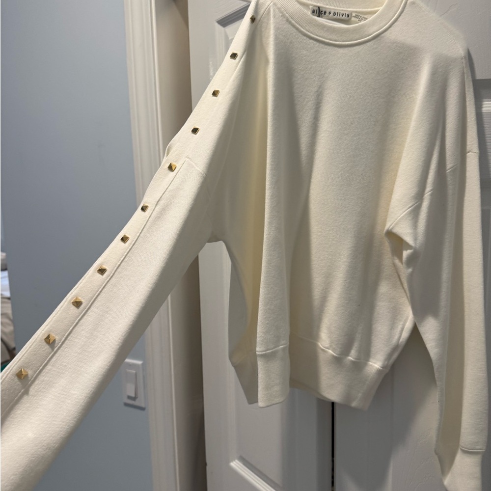 Alice + Olivia Cream and Gold Crew Neck Top